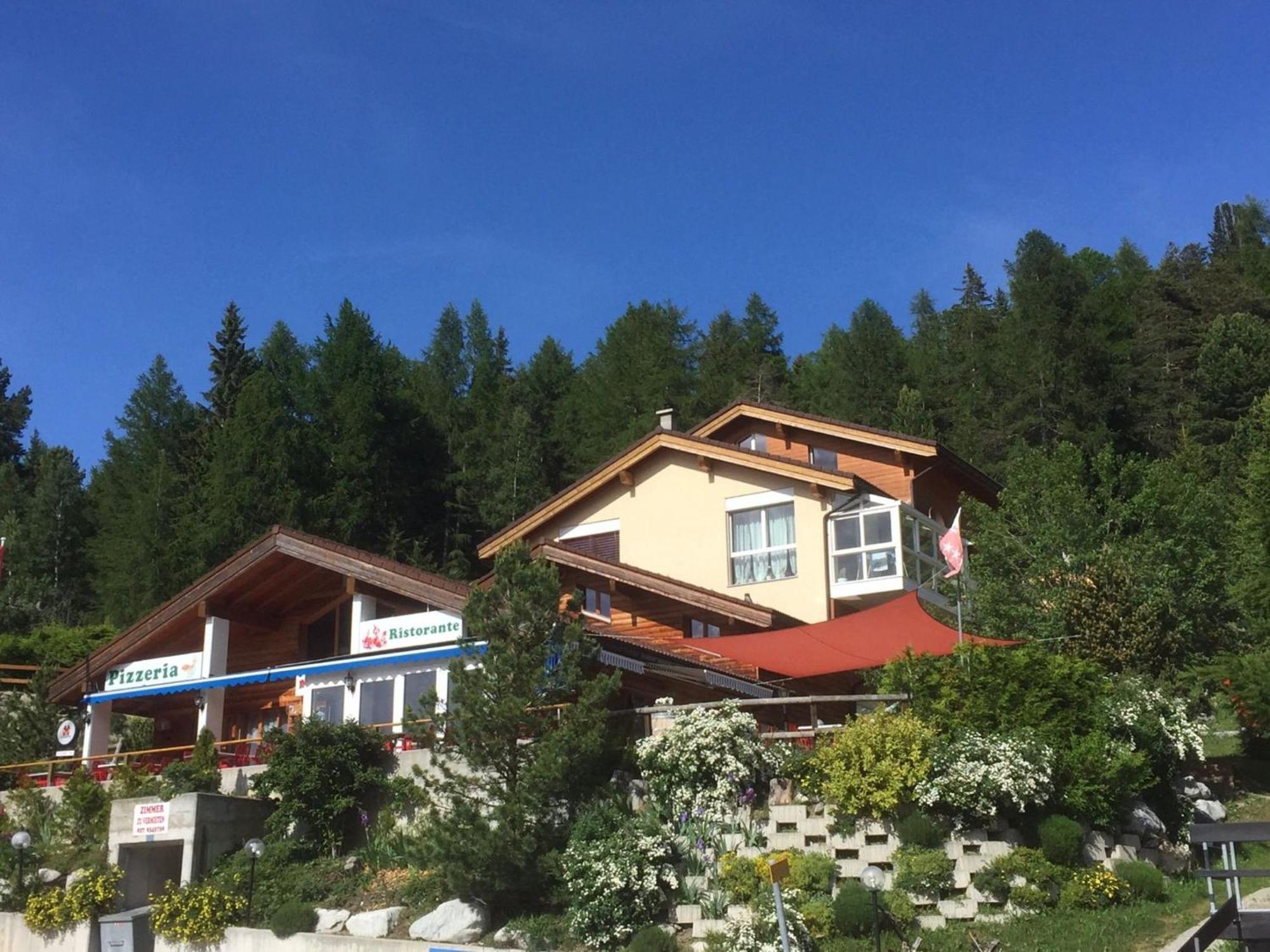 Bed and Breakfast Zimmer Mamma Mia Bürchen Exteriér fotografie